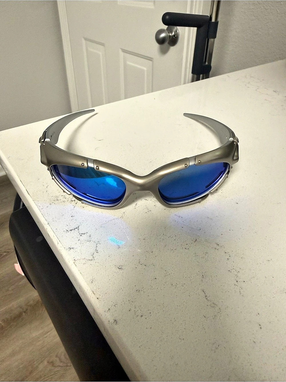 Vintage Oakley Plate Sunglasses